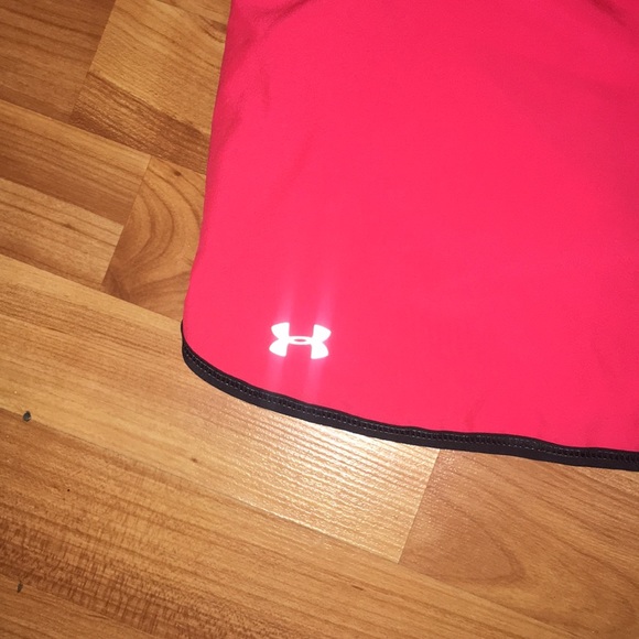 Women’s Under Armour Running Shorts - Picture 3 of 5